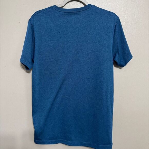 Patagonia blue men’s front pocket slim fit t-shirt size medium - Picture 2 of 5